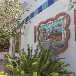 https://finca-los-burros-totalan.1costadelsol.com